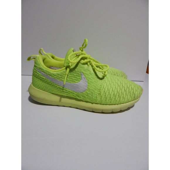 Size 7.5 Women's Nike Roshe NM Flyknit in Volt Green - Picture 6 of 10